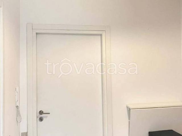 Bilocale in affitto a Milano via Ettore Troilo, Ascanio Sforza