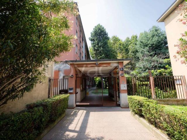 Bilocale in affitto a Milano via Jacopino da Tradate 9, Certosa