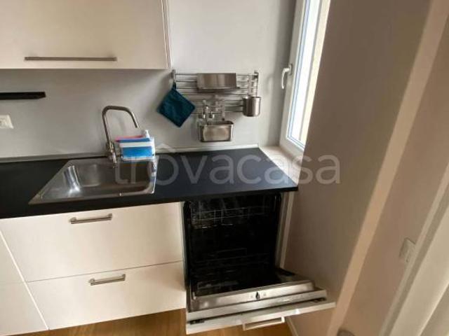 Bilocale in affitto a Milano via Liscate, Gorla