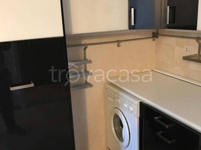 Bilocale in affitto a Milano via Lodovico Settala, Buenos Aires