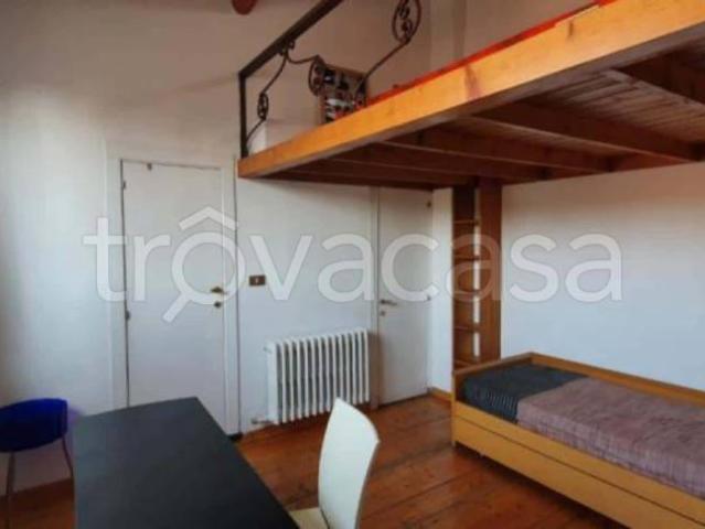 Bilocale in affitto a Milano via Melzo, Porta Venezia