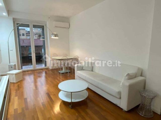 Bilocale in affitto a Milano via Privata Meina, Maggiolina