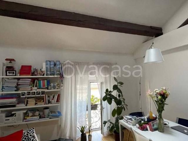 Bilocale in affitto a Milano via Rosolino Pilo, Porta Venezia