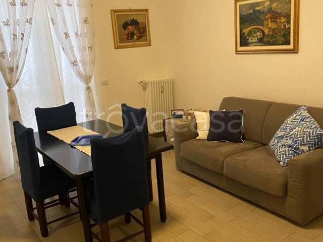 Bilocale in affitto a Milano viale Monza, Rovereto