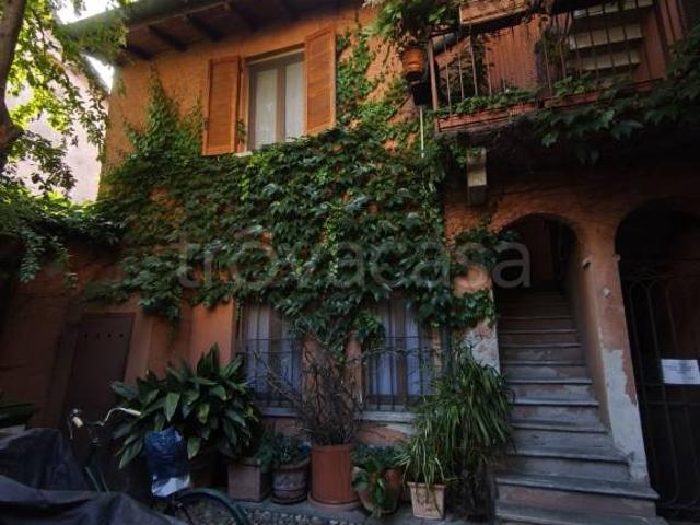 Bilocale in affitto a Pavia via Filippo Cossa, 15, Centro Storico