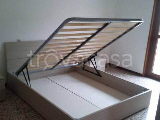 Trilocale in affitto a Piacenza via Rogerio, 34, Dante Cheope