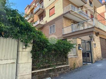 Trilocale in affitto a Roma via Alfredo Panzini, 7, Talenti, Monte Sacro, Nuovo Salario
