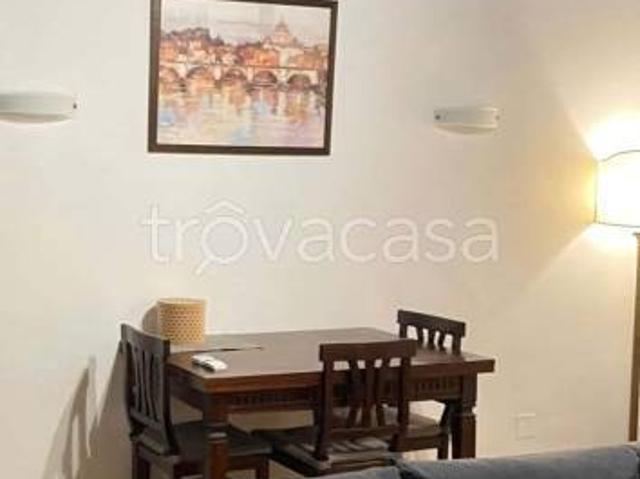 Bilocale in affitto a Roma via degli Ibernesi, Monti