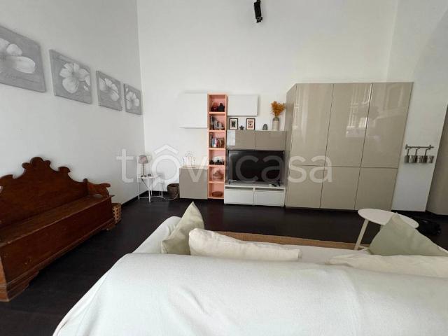 Bilocale in affitto a Roma via dei Ramni, 24, San Lorenzo