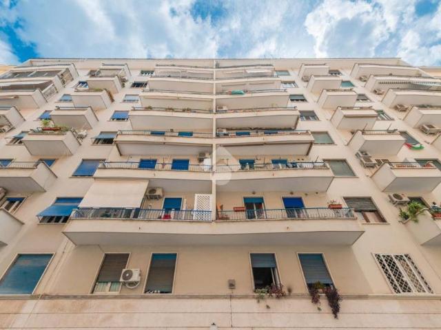 Bilocale in affitto a Roma via Foglia, 7, Africano Villa Chigi