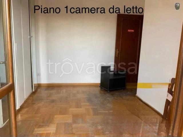 Bilocale in affitto a Roma via Spinetoli, Corcolle