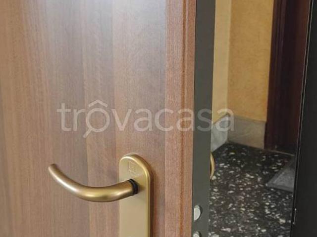 Bilocale in affitto a Torino via Bene Vagienna, 35, Santa Rita