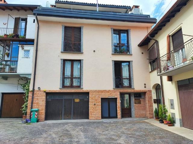 Bilocale in affitto a Varese via Sacro Monte, 20, Sant'Ambrogio