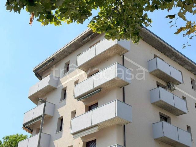 Bilocale in affitto a Verona via Elena da Persico, 44, Santa Lucia Golosine