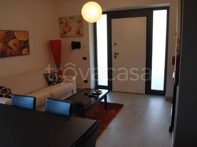 Bilocale in affitto ad Alba corso Canale