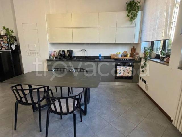 Bilocale in affitto ad Almenno San Salvatore via XXV aprile, 10F