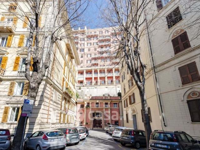 Bilocale in Affitto in Corso Magenta 23 a Genova