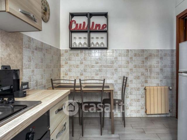 Bilocale in Affitto in Via Vacuna a Roma