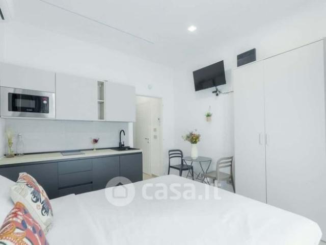 Bilocale in Affitto in Via Lombriasco 6 a Torino