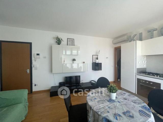 Bilocale in Affitto in Via Luigi Canonica a Milano