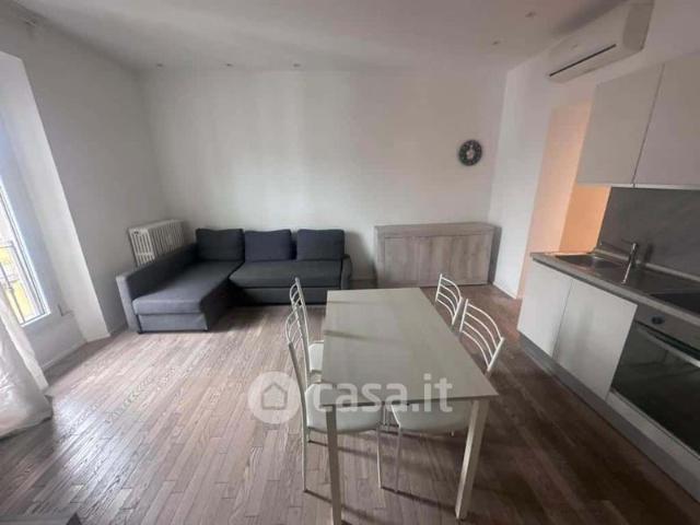 Bilocale in Affitto in Via Macedonio Melloni 4 a Milano