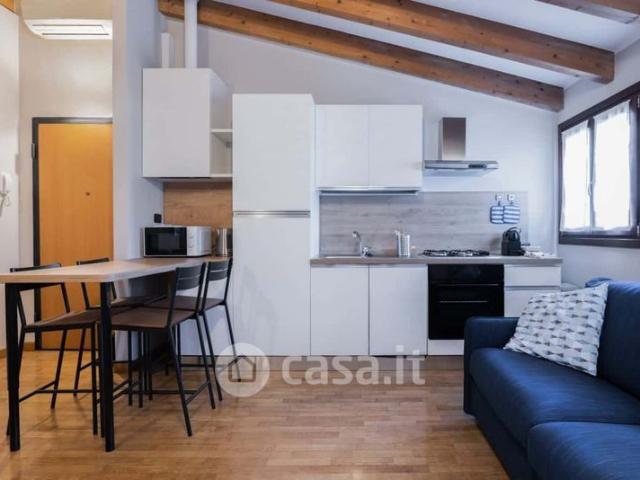 Bilocale in Affitto in Via Modica 20 a Milano