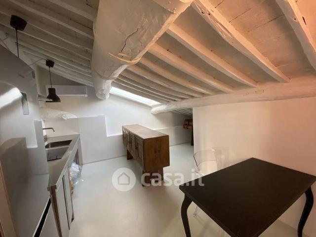 Bilocale in Affitto in Via San Gregorio 9 a Lucca