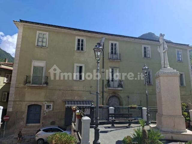 Bilocale largo Giulio Cesare Capaccio, Centro, Campagna