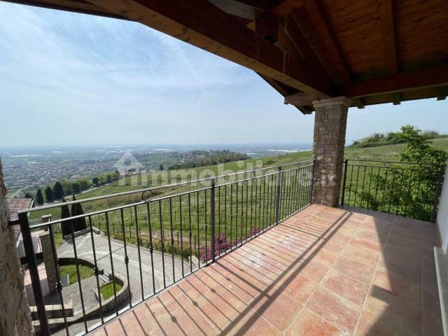 Bilocale Località Codera, Grumello del Monte