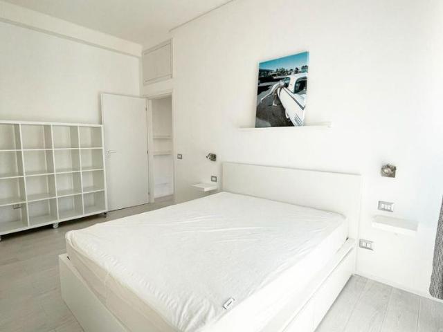 BILOCALE LUMINOSO E SILENZIOSO VIA VERRO 8.BOCCONI