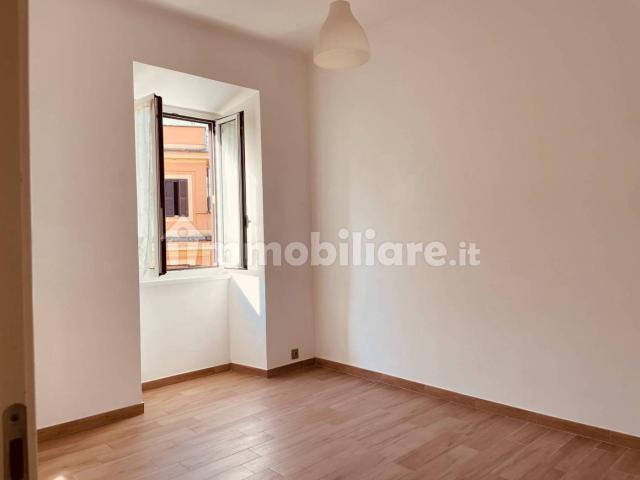 Bilocale Lungotevere Flaminio 46, Flaminio, Roma
