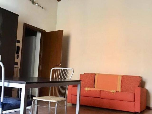 Bilocale ottimo stato, secondo piano, Centro, Mantova