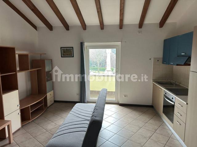 Bilocale ottimo stato, secondo piano, Centro, San Fermo della Battaglia