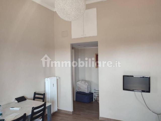 Bilocale ottimo stato, sesto piano, Giambellino, Milano
