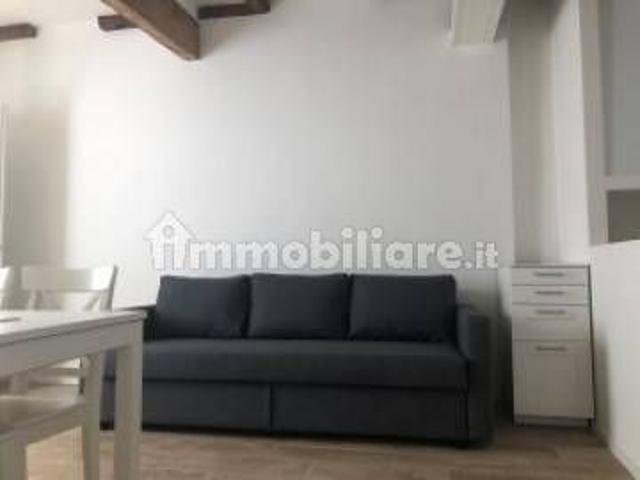 Bilocale ottimo stato, su più livelli, Santo Stefano, Bologna