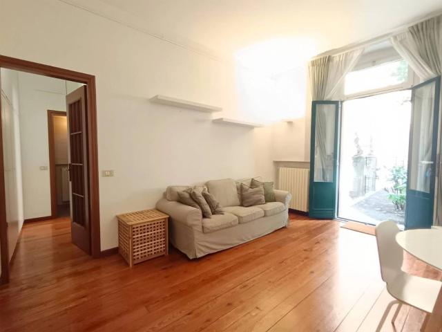Bilocale ottimo stato, piano rialzato, Indipendenza, Milano