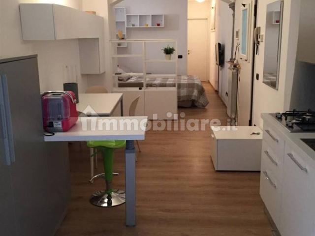 Bilocale ottimo stato, piano terra, Centro, Bergamo