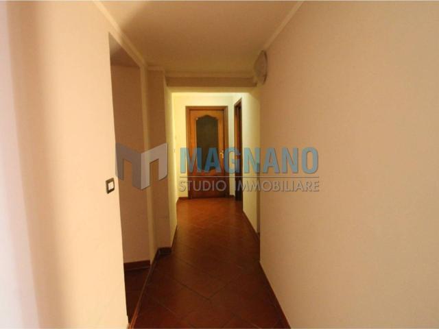 Bilocale ottimo stato, piano terra, Centro, Cavour