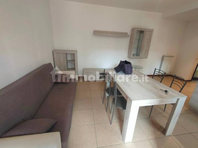 Bilocale ottimo stato, piano terra, Centro, Isola Rizza
