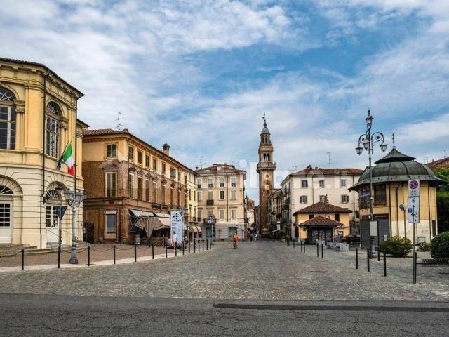 Bilocale ottimo stato, primo piano, Centro, Casale Monferrato
