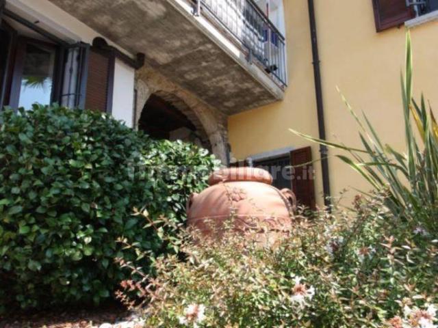 Bilocale ottimo stato, primo piano, Centro, Leggiuno