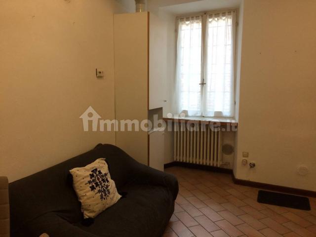 Bilocale ottimo stato, primo piano, Centro Storico, Pavia