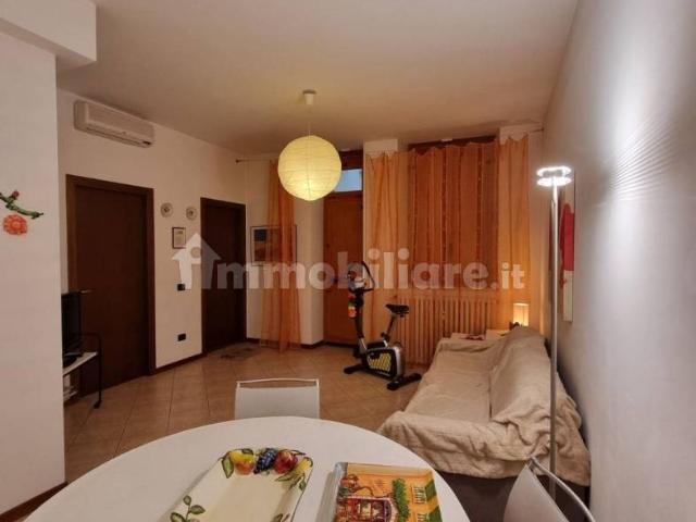 Bilocale ottimo stato, primo piano, Centro Storico, Pavia
