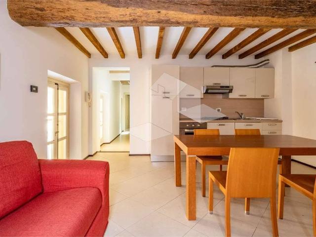 Bilocale ottimo stato, primo piano, Centro Storico, Reggio Emilia