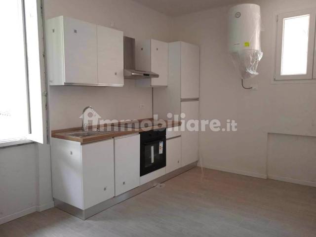 Bilocale ottimo stato, primo piano, Centro, San Zeno Naviglio