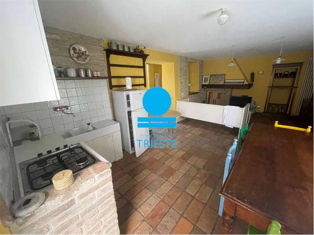 Bilocale ottimo stato, primo piano, Porto, Pesaro