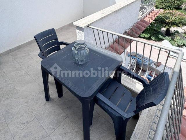 Bilocale ottimo stato, primo piano, Villaggio Giornalisti Poggio, Anzio