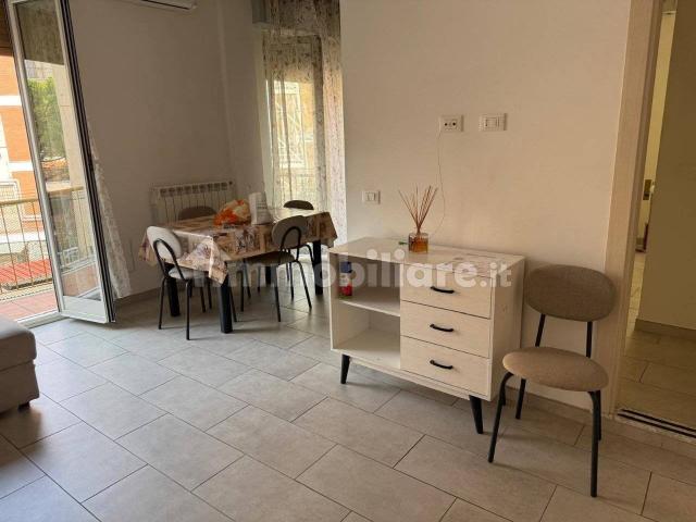Bilocale ottimo stato, secondo piano, Porto Maurizio, Imperia