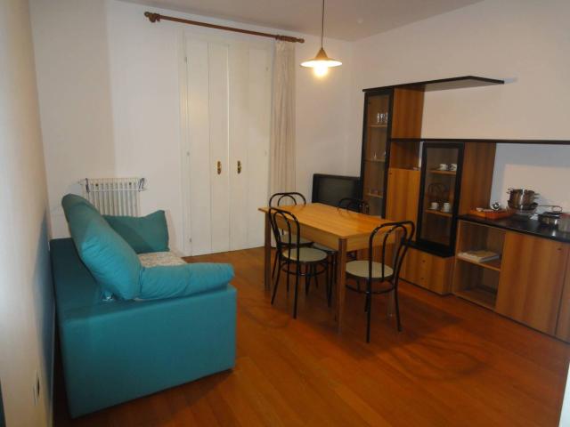 Bilocale piazza Alessandro Rossi 5, Centro, Schio