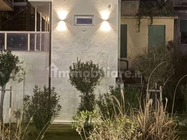 Bilocale piazza Giuseppe Mazzini, Lungomare, Viareggio